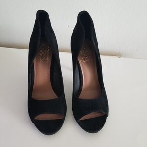 Vince Camuto Karolynn peep toe pumps size 6